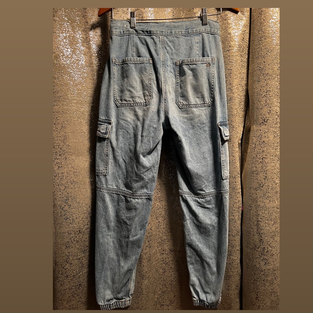 ❌sold High waisted denim jogger